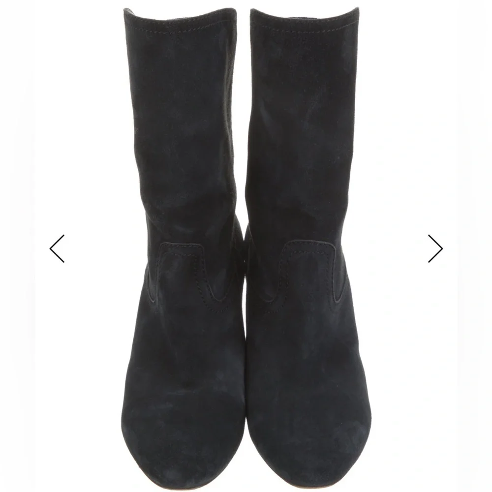 CHANEL size 37